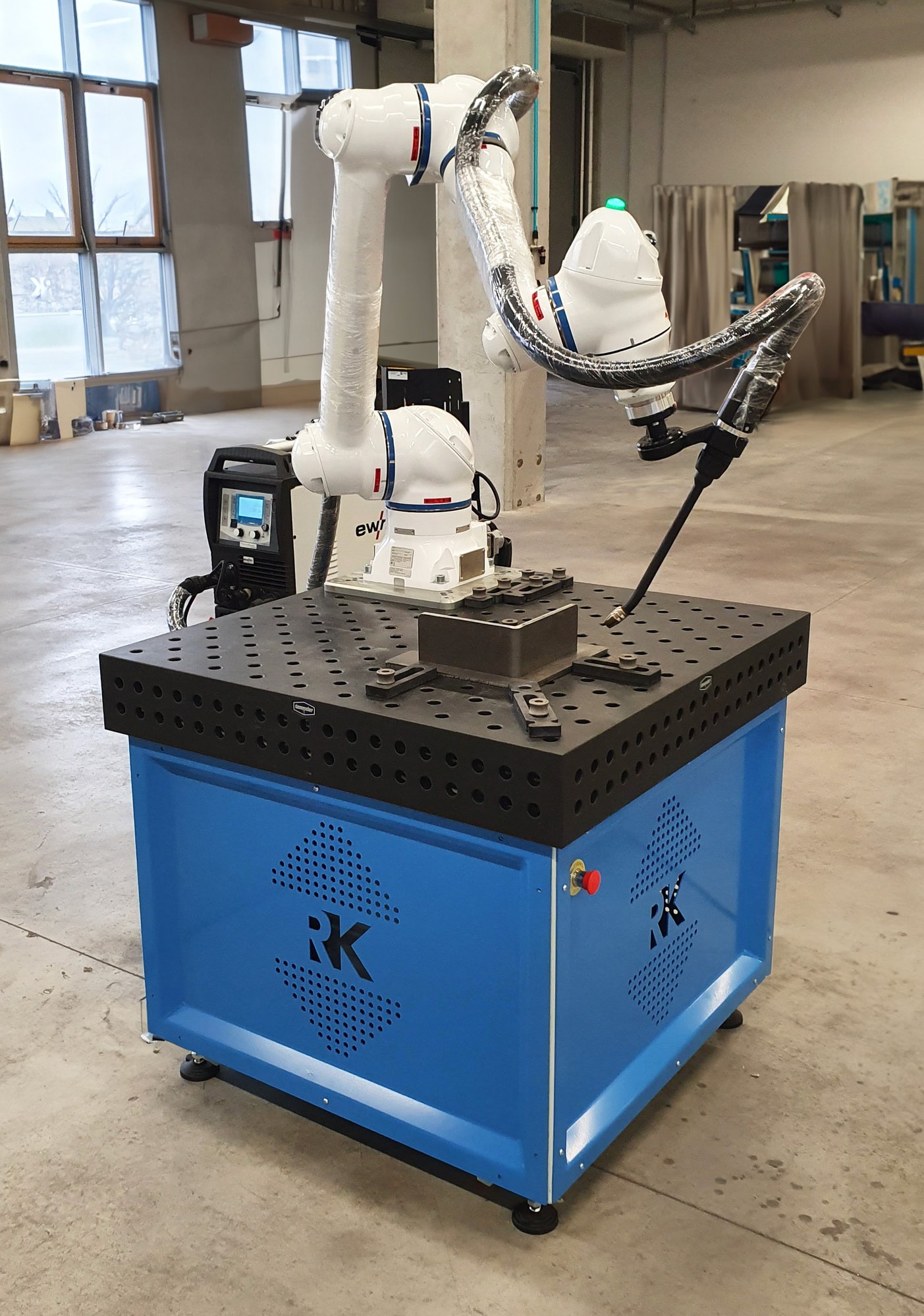 2 rk kobot klone il tuo gemello saldatore isola di saldatura robotizata con cobot yaskawa ewm euclidlabs